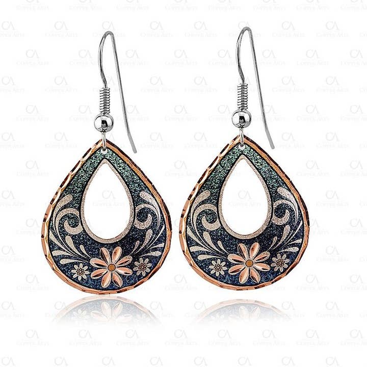 Teardrop Green Daisy Flower Earrings