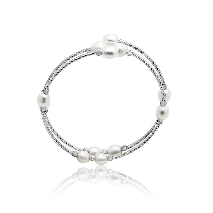 silver color stretch  Bracelet with pearls