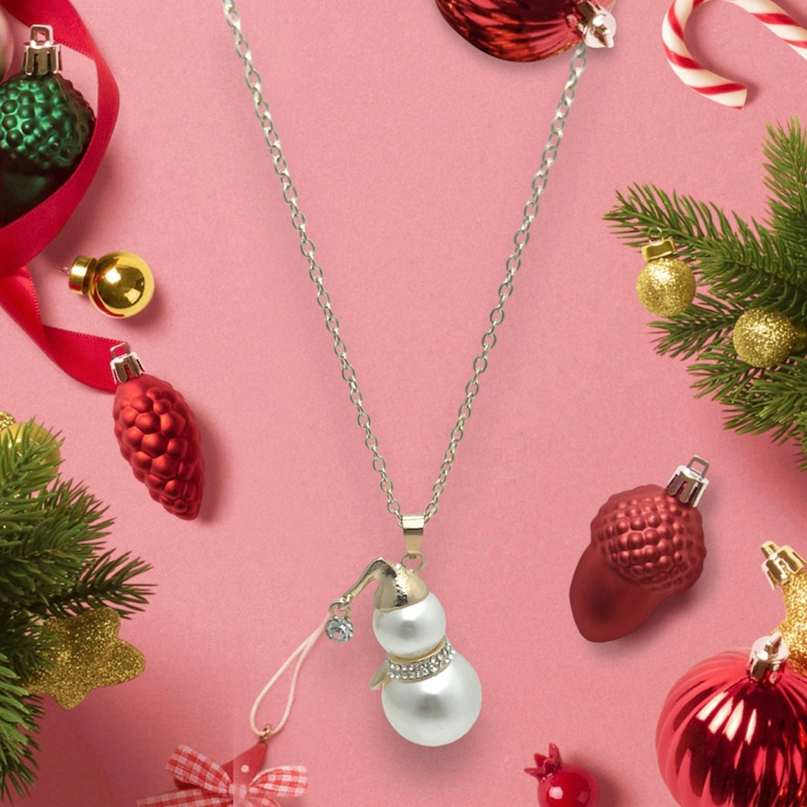 Snowman pearl gold color necklace