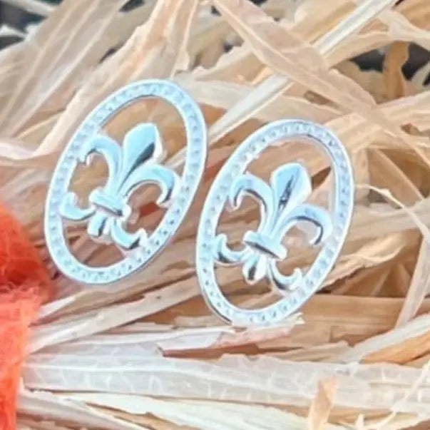 Fleur de lis design 925 Silver Stud   earrings