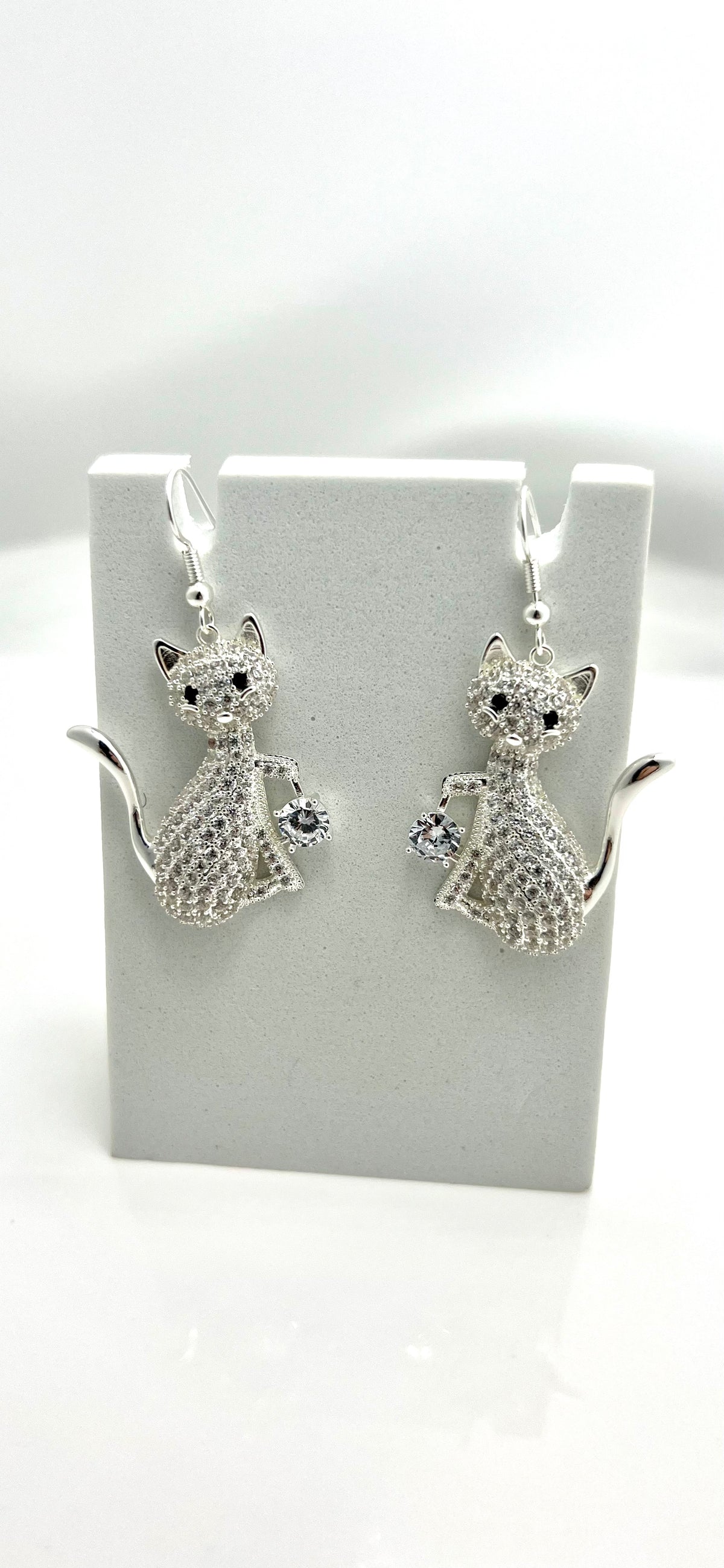 Cat zircon earrings
