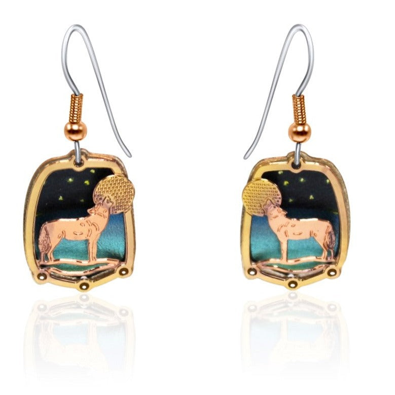 Howling wolf design 3D earrings