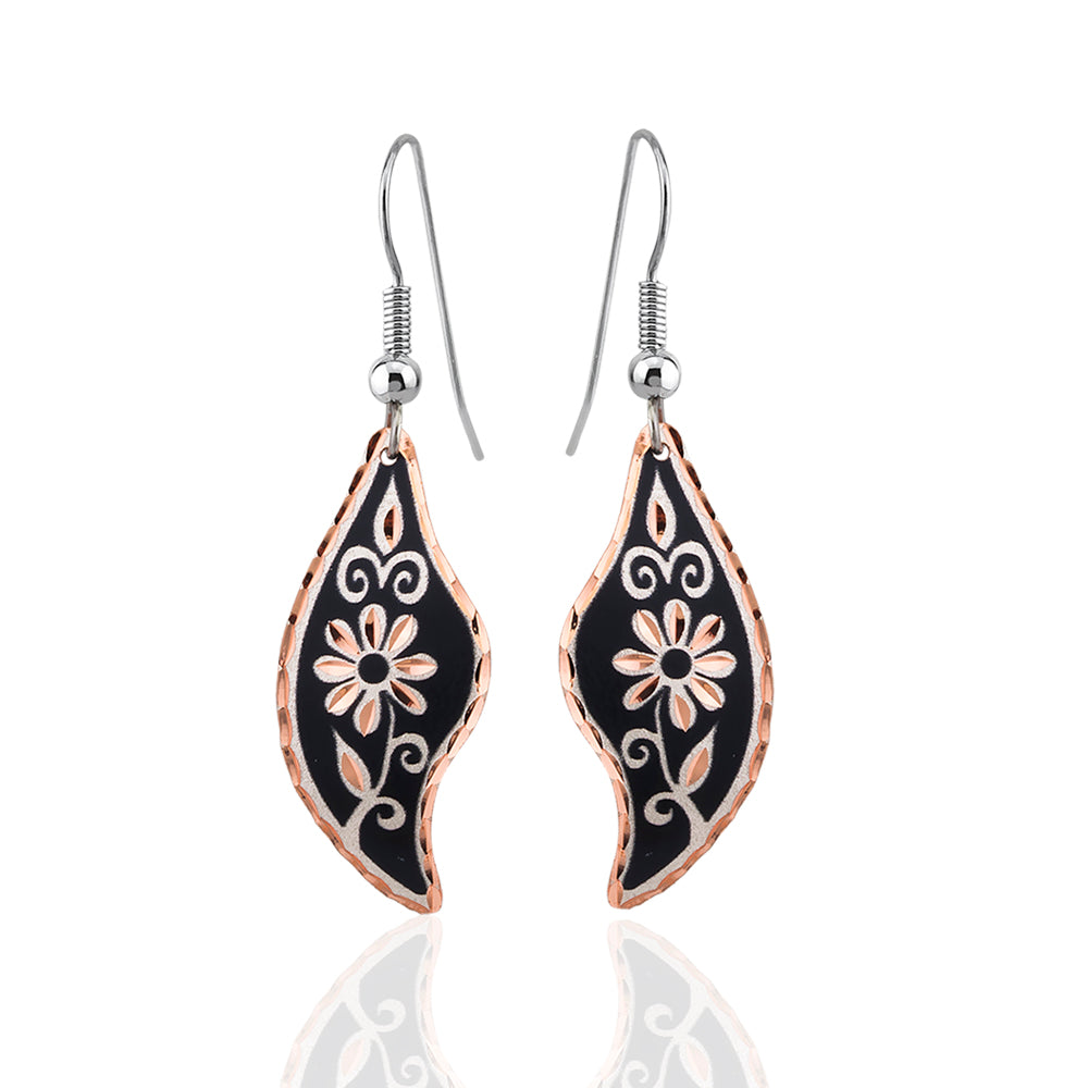 Black flower retro look drop earrings