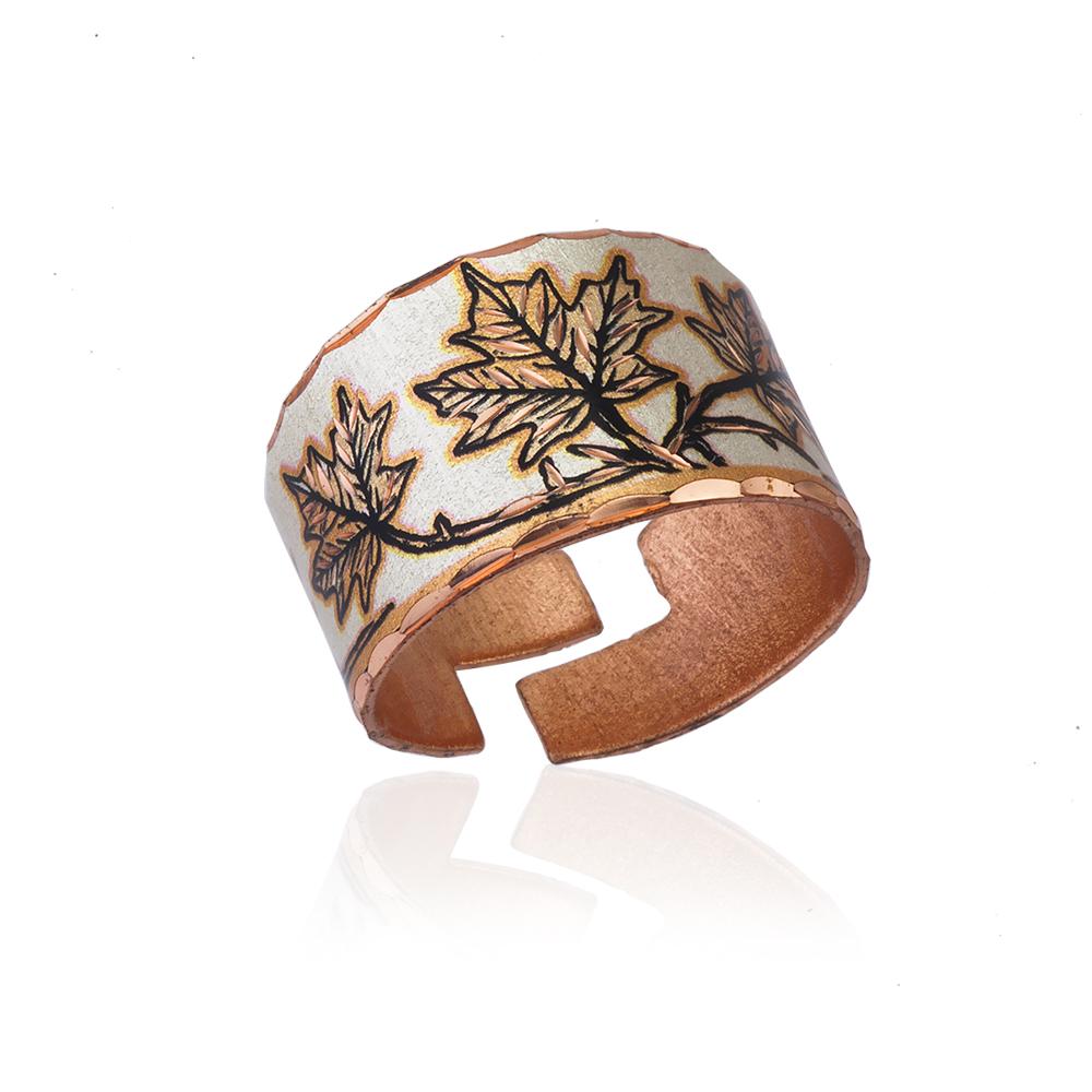 Maple leaf design ring
