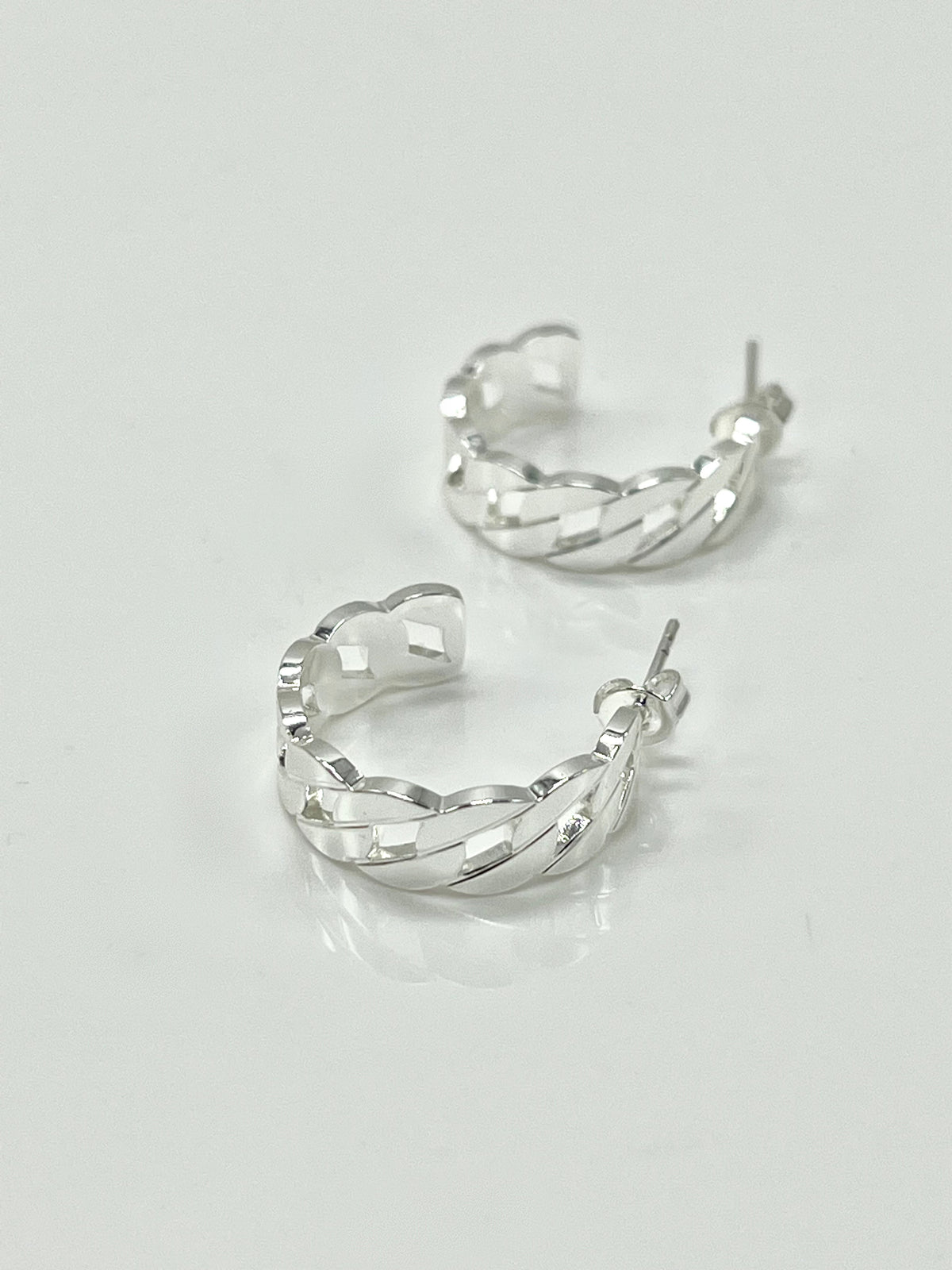 Chain style silver color hoop earrings