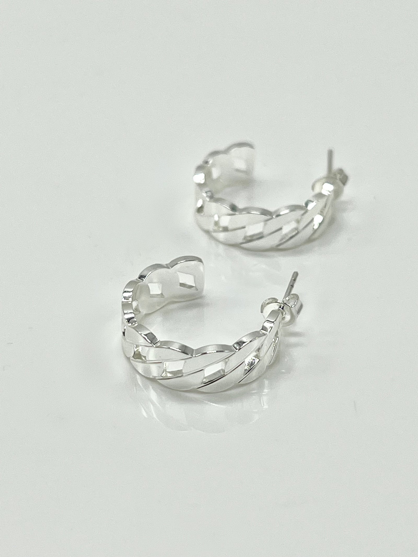 Chain style silver color hoop earrings