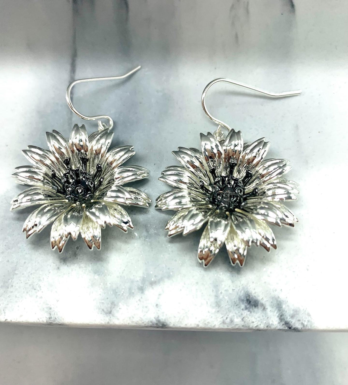 Daisy flower Florida handmade earrings